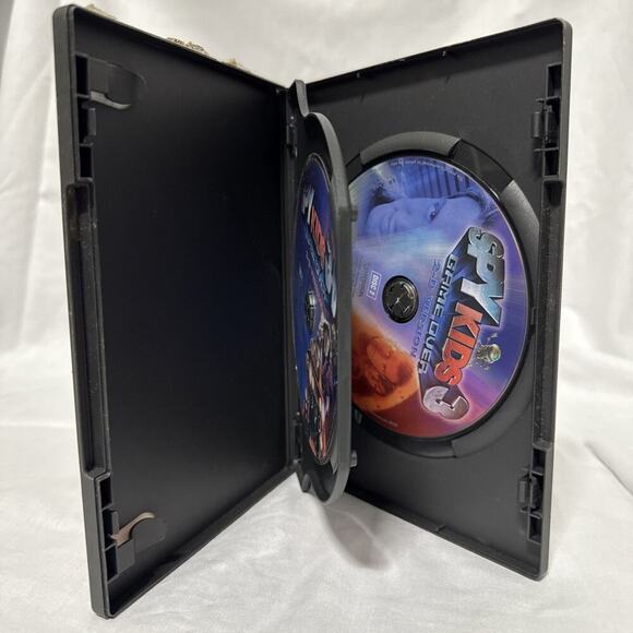 Spy Kids 3: Game Over (DVD, 2004, Includes both 2-D and 3-D Versions) - Picture 2 of 3